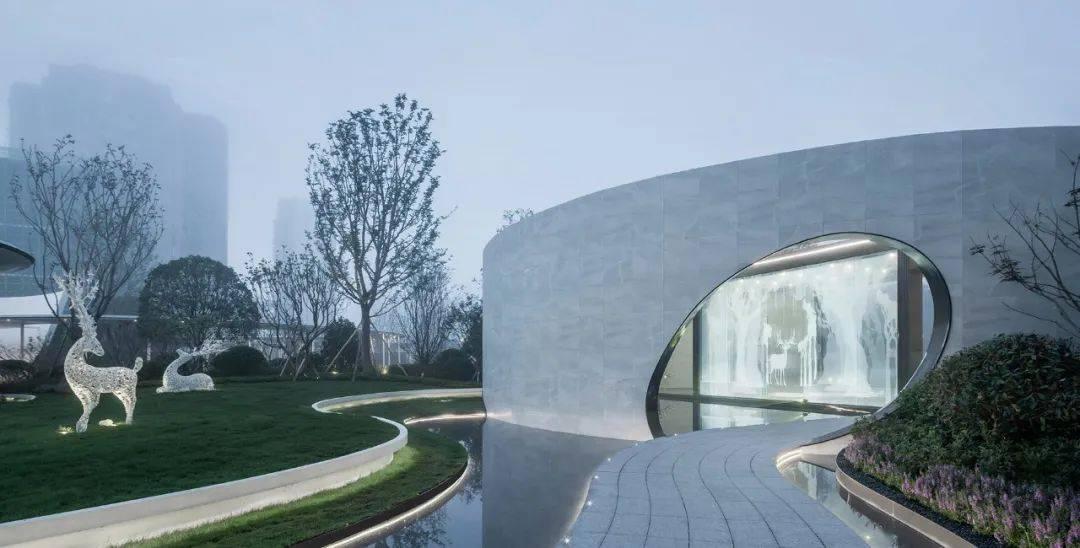 对于人生中的第一份工作，是选择审计还是选择咨询？游戏画面